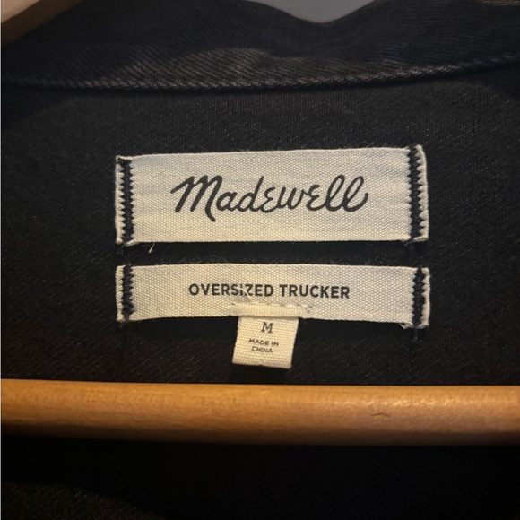 Madewell Oversized Trucker Jean Jacket in Washed Black - Picture 5 of 7